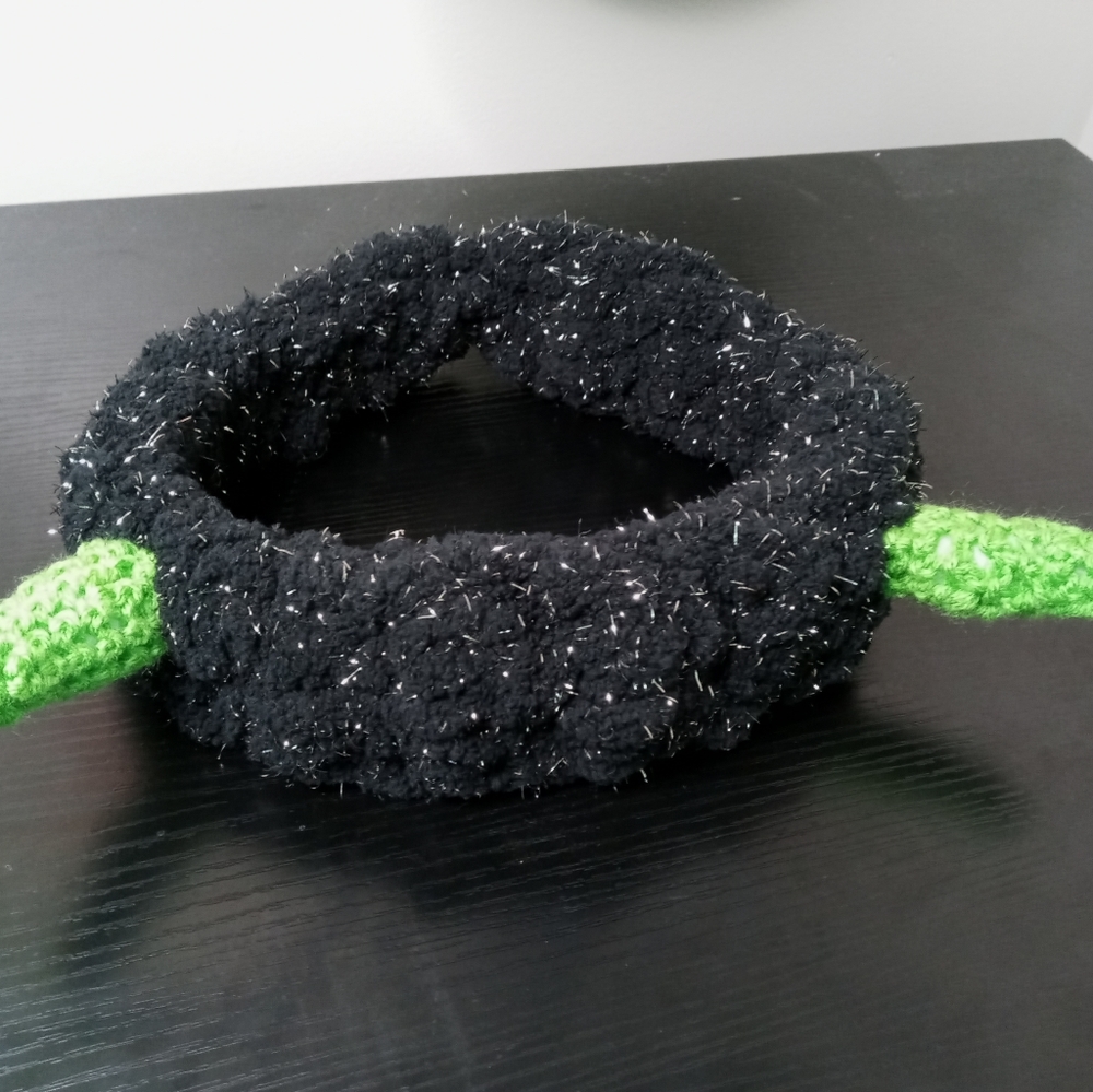 Horn ear warmer